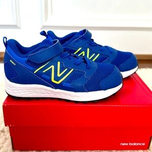 New in box New Blance boys shoes